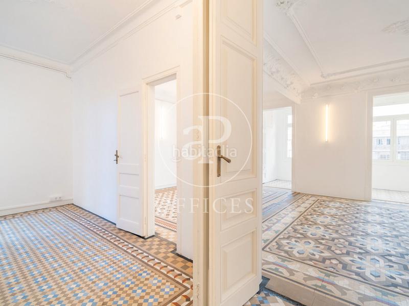 Foto dc90c881-ddee-4261-ba8c-0921cfc631f3. Rent office space with heating in Dreta de l´Eixample Barcelona