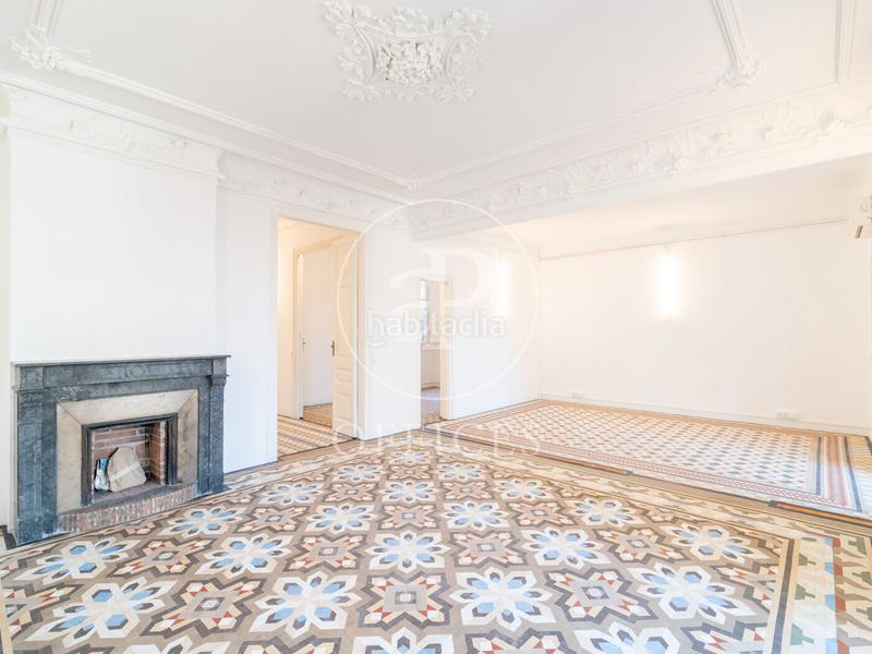 Foto e3f33049-f7b3-485b-9cf6-bb12b43bf5a1. Rent office space with heating in Dreta de l´Eixample Barcelona