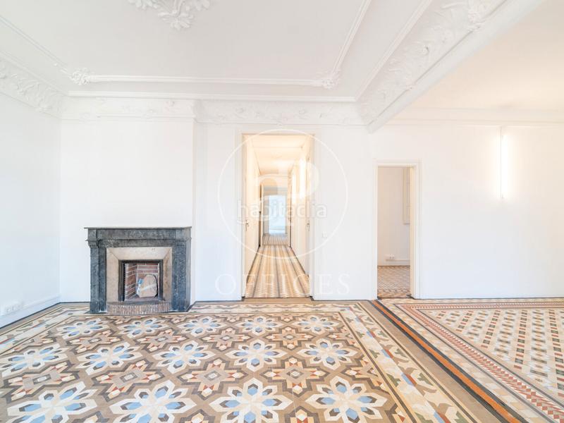 Foto f7c6716e-1282-4731-bea0-6fb2f93ba34e. Rent office space with heating in Dreta de l´Eixample Barcelona