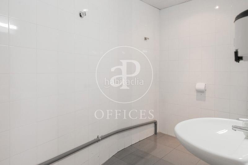 Foto 4736fd75-c48c-4296-b3e1-849bc20cbd8e. Alquiler oficina  en alquiler en zona franca en Barcelona