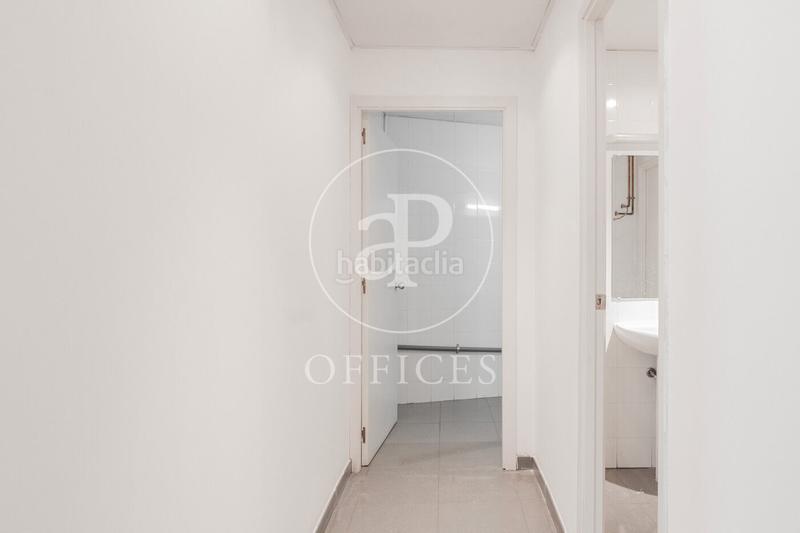 Foto a9dbbcbe-d3f2-4144-adc8-a4db21fae2ad. Location bureau avec chauffage dans La Marina del Prat Vermell Barcelona