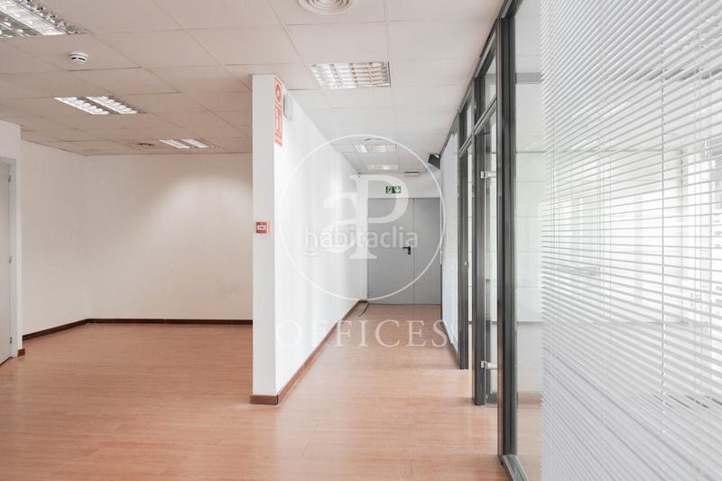 Foto 41d8a6a5-e045-46de-a573-598f46b0f814. Miete büro mit heizung in La Marina del Prat Vermell Barcelona