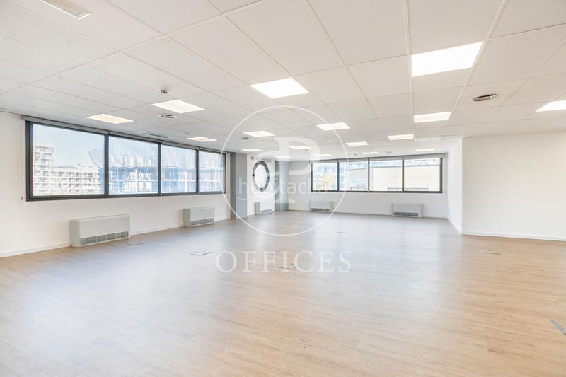 Foto 02c07618-7356-4eb5-95eb-ced85cf4a8fc. Location bureau avec chauffage dans La Marina del Prat Vermell Barcelona