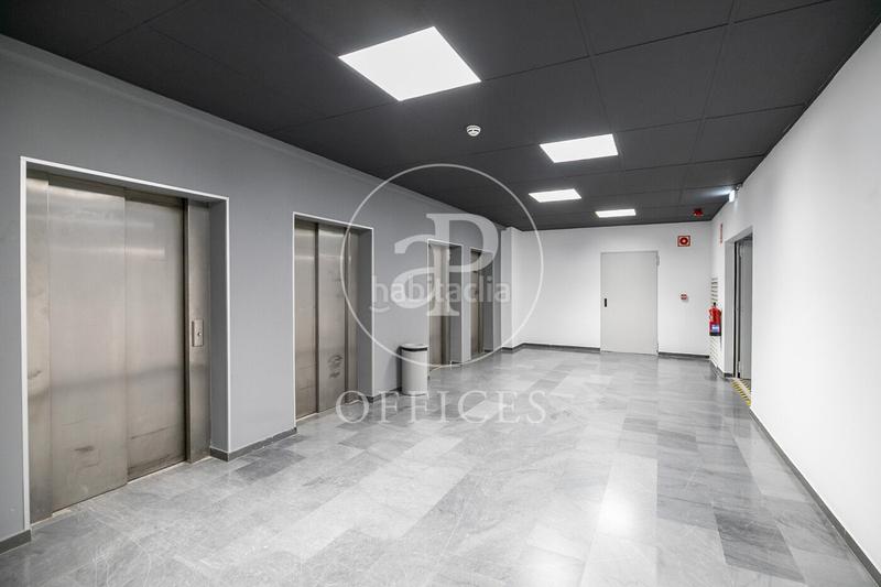 Foto 1662cbee-b99d-48d1-bb42-10412682db5f. Location bureau avec chauffage dans La Marina del Prat Vermell Barcelona