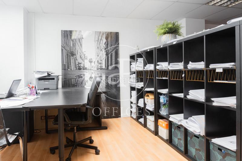 Foto 250d3335-0b4e-4ab8-8749-96bdeb1730fa. Alquiler oficina  en alquiler en travessera de gracia en Barcelona
