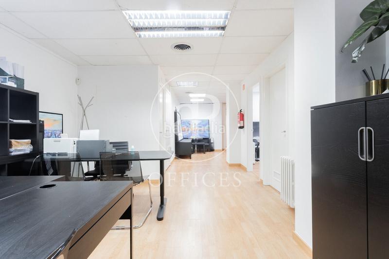 Foto 9c7284b0-bd73-4264-b77f-5999110bf02a. Alquiler oficina  en alquiler en travessera de gracia en Barcelona
