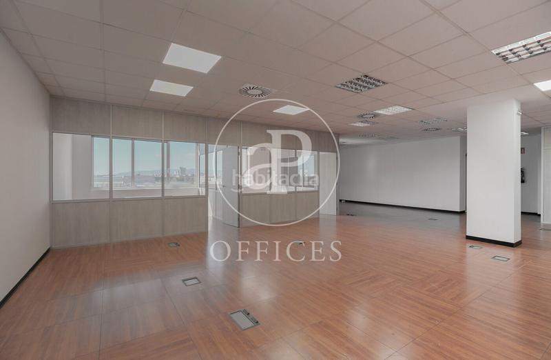 Foto d4e1e087-2f50-4b18-a7b9-3de98cec9a9a. Location bureau avec chauffage dans La Marina del Prat Vermell Barcelona