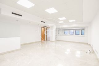 Bureau  Via augusta. Oficina en venta en via augusta  tres torres