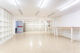 Büro  Carrer dels alts forns. Oficina en venta en sants  montjuic