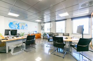 Büro in Carrer d'Entença