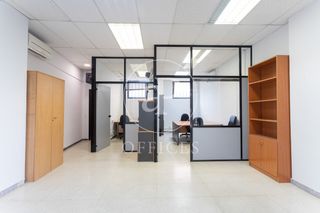 Miete Büro  Carrer de zamora. Oficina en carrer de zamora