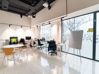 Miete Büro  Carrer josep soldevila. Oficina y local en alquiler en sant andreu
