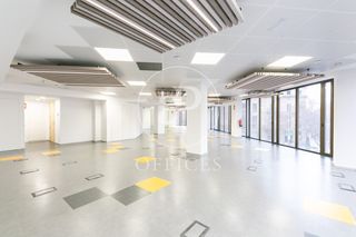 Miete Büro  Carrer d'aragó. Oficina en alquiler en calle aragón