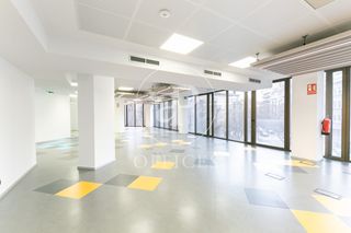 Miete Büro  Carrer d'aragó. Oficina en alquiler en calle aragón