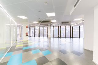 Miete Büro  Carrer d'aragó. Oficina en alquiler en calle aragó