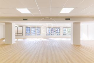 Miete Büro  Carrer d'aragó. Oficina en alquiler en eixample