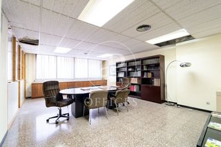 Office space  Carrer de sant quintí. Oficina en venta en c sant quinti
