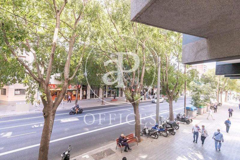 Foto ab7ffa4a-7ace-48f3-99b8-ed5a6b023a8f. Ufficio con riscaldamento in Barri de les Corts Barcelona
