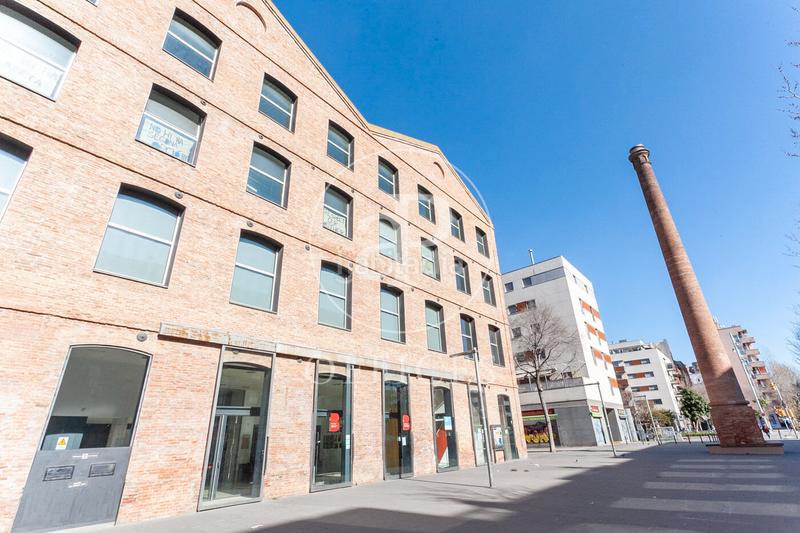 Foto 5653ec9b-9ff6-4ddf-92f7-c5179bdbd1e6. Alquiler oficina  en alquiler en provençals del poblenou en Barcelona