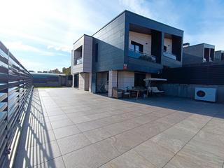 Doppelhaus in Área Romántica. Adosado playa