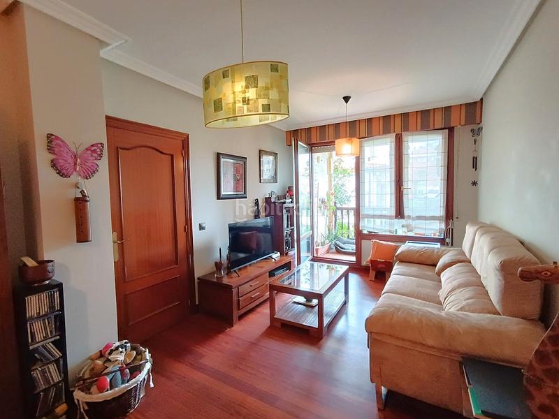 Foto 9a20b1fa-76ab-4c9e-bf9c-bf3c53a9f8f4. Piso zona iglesia en Sopela