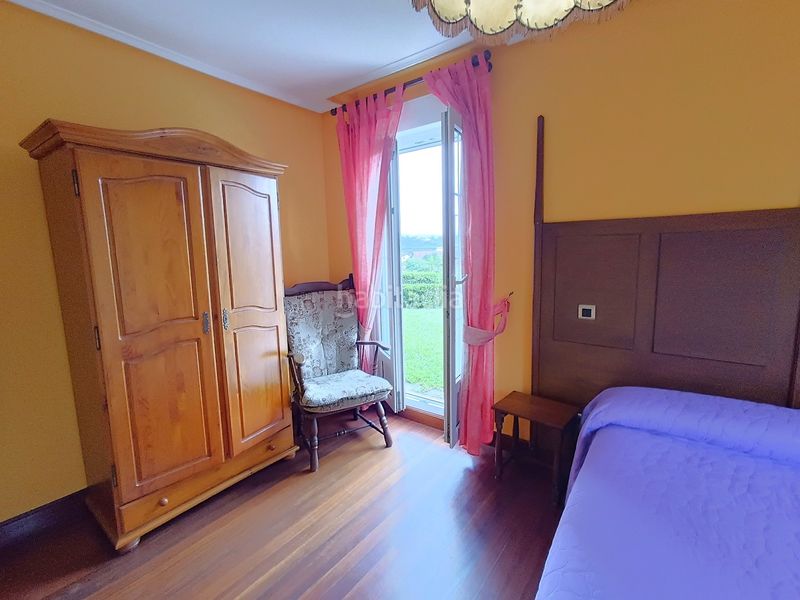 Foto d8b624b3-f436-43a1-996f-2b0842cab390. Casa amb xemeneia calefacció a Barrika