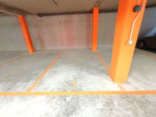 Rent Car parking  Begizuriena. Plaza de garaje en urduliz
