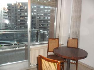 Pis en Calle viveros 4. Piso grande de 100m aprox. que consta de 3 habitaciones, 1 bao