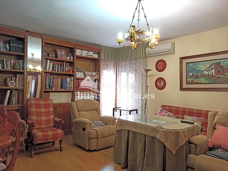 Foto 9965c60b-18b9-4206-a602-26799fda366c. Etagenwohnung mit heizung in Hospital Jaén