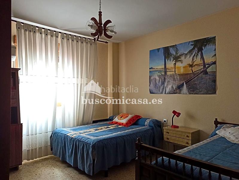 Foto f01d7320-647c-48f2-8c75-e2140aade798. Etagenwohnung mit heizung in Hospital Jaén