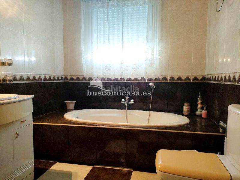 Foto 67e53a62-c3c9-4932-a9df-a2bdf6b394fa. Casa amb aparcament a Mengíbar