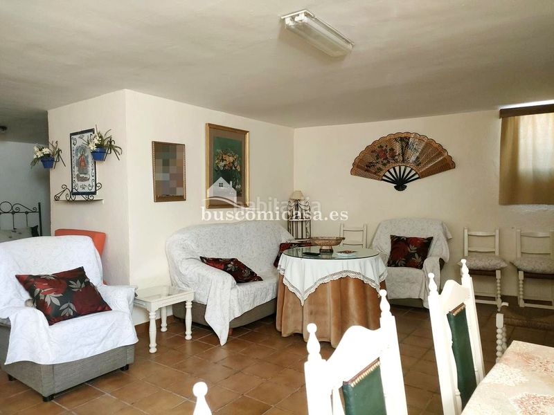 Foto c8d5d62b-d453-4f9b-a75b-eeccdbff9502. Casa amb aparcament a Mengíbar