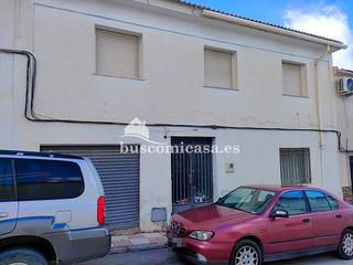 Casa adossada a Tosquilla 116. Ocasión de casa en cesion de remate