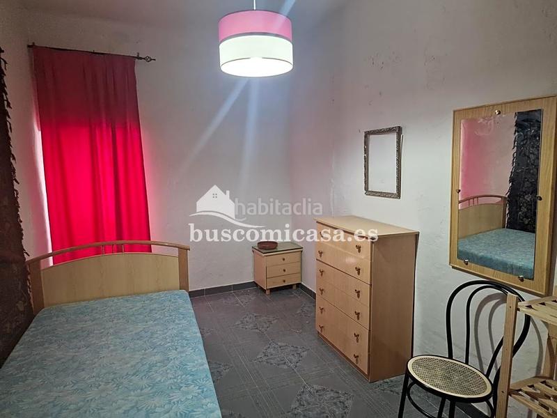 Foto 42b1cc2b-7fb4-4ec1-909e-8b7a271ec5c9. Casa adossada a Ctra. Circunvalación - La Magdalena Jaén