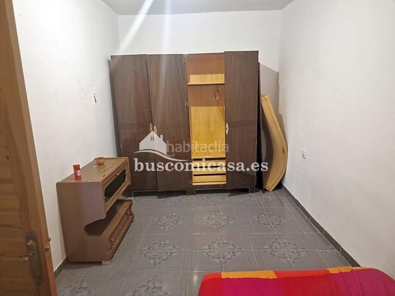 Foto ed0329e4-2b3a-49ac-8eab-7b4ba6f4d50c. Casa adossada a Ctra. Circunvalación - La Magdalena Jaén