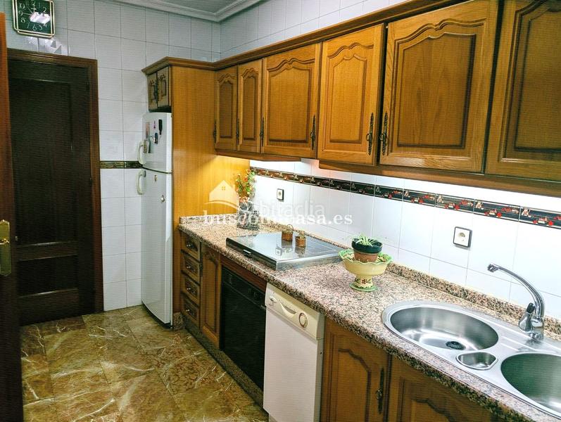 Foto 242a46ce-63c9-4f6e-b64b-1bb449e88bf6. Casa a schiera con riscaldamento parcheggio in Santa Isabel Jaén