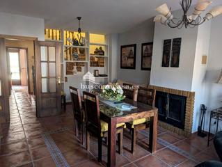 Casa  La cerradura 1. Gran casa con piscina en la cerradura