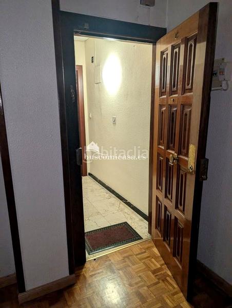 Foto 40a5e851-5235-4c0d-8e00-3aebbd92e6e1. Pis amb calefacció aparcament a Avda de Madrid - Pº de la Estación Jaén