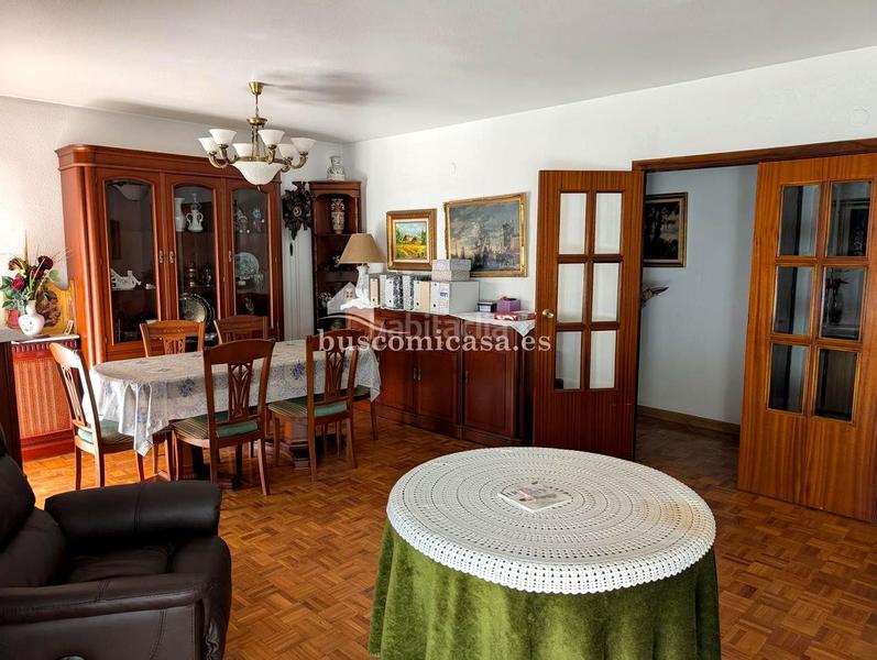 Foto f5eb9c46-270a-4fc6-a3fa-6e0f78e994ff. Pis amb calefacció aparcament a Avda de Madrid - Pº de la Estación Jaén