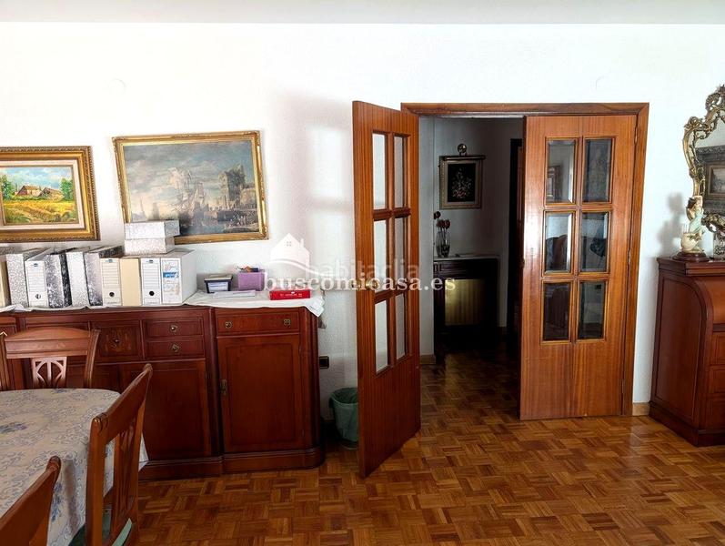 Foto b68c50a8-3346-4d10-b3e3-db74323e7075. Pis amb calefacció aparcament a Avda de Madrid - Pº de la Estación Jaén