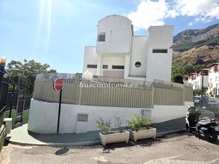 Casa aparellada  Urbanización jabalcuz. Magnifico chalet en jabalcuz