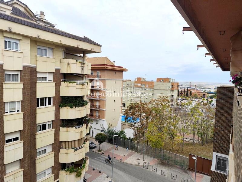 Foto 624b4030-740f-479f-8064-c3b3db2c3b96. Flat with parking pool in Renfe - Bulevar 1ª y 2ª Fase Jaén