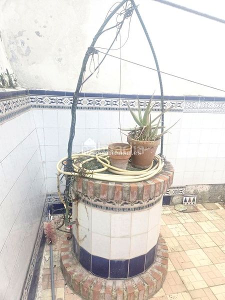 Foto 08447e8d-ce78-46ba-8fa7-04b5e1476ba4. Casa adossada a Santa Isabel Jaén