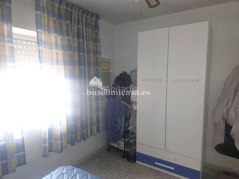 Foto 1046a2f3-4e52-42b0-8489-9185dc3c95b0. Casa adossada a Santa Isabel Jaén