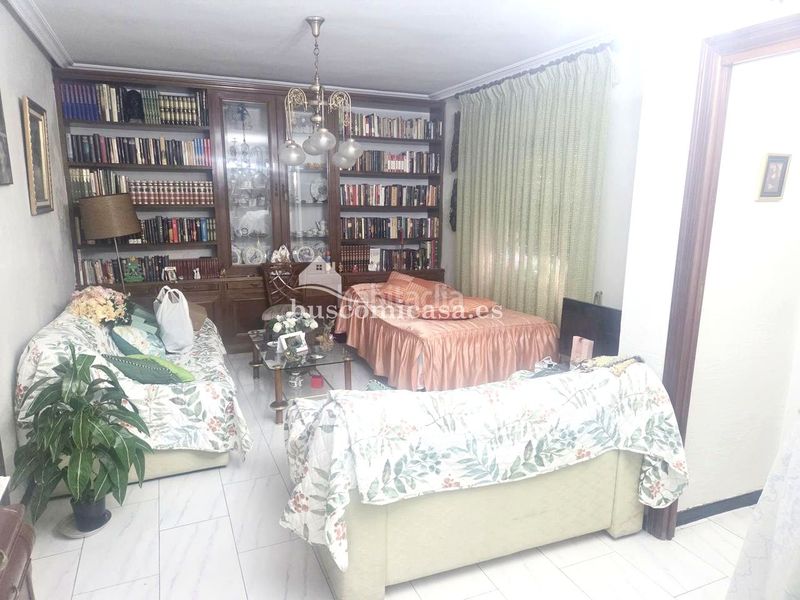 Foto 1265bc12-72b0-4807-b060-9f9e4b94378e. Casa adossada a Santa Isabel Jaén