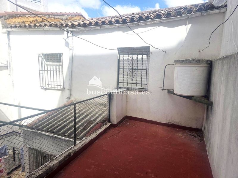 Foto 1dab28c1-6129-438d-a3a9-6c3bde3f0ead. Casa adossada a Santa Isabel Jaén