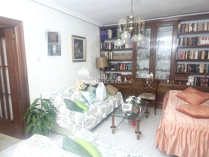 Foto 5c2c472d-34dd-4416-8b33-925fdfdf2040. Casa adossada a Santa Isabel Jaén
