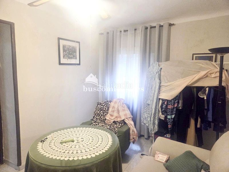 Foto b2c314f3-ef1c-42b6-bc73-27a972237f98. Casa adossada a Santa Isabel Jaén