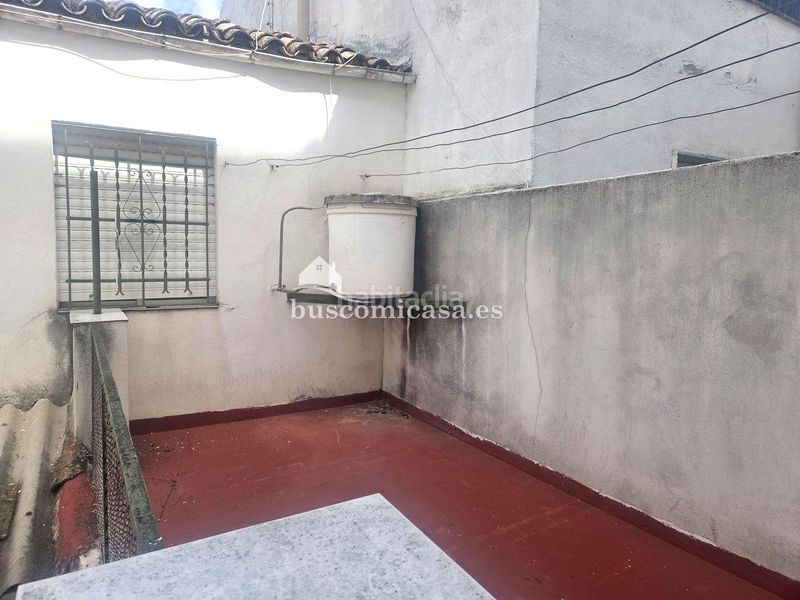 Foto d54320ed-f57e-4124-a602-f5f6bb2f2f71. Casa adossada a Santa Isabel Jaén