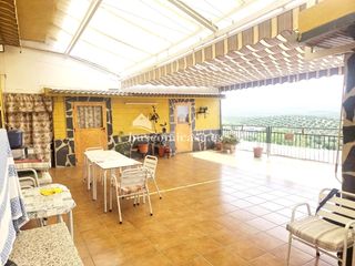 Casa  Viento. Gran chalet en la zona más alta de cerro molina